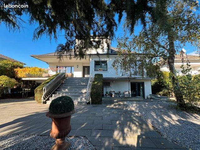 Maison 9 pièces 350 m²