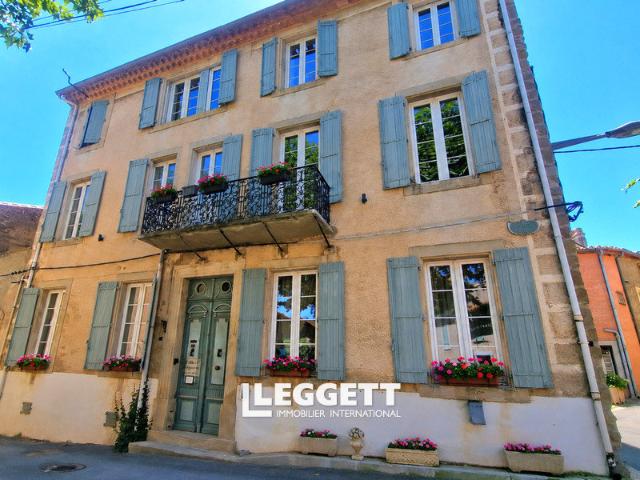 Maison 9 pièces 353 m²