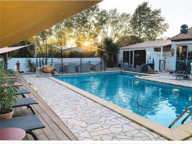 Maison 9 pièces 365 m²