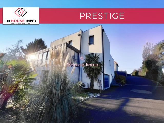 Maison 9 pièces 365 m²