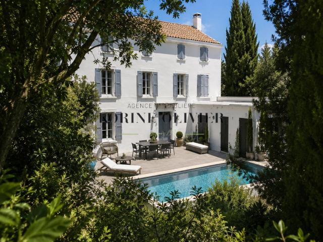 Maison 9 pièces 360 m²
