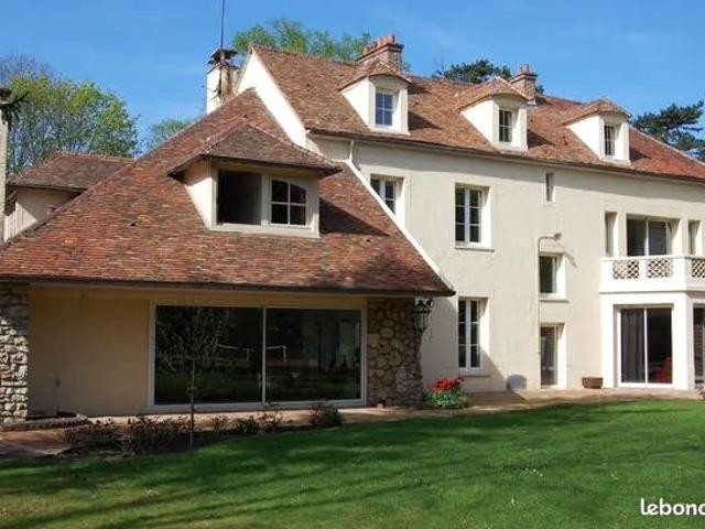 Maison 9 pièces 360 m²
