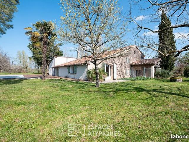 Maison 9 pièces 362 m²