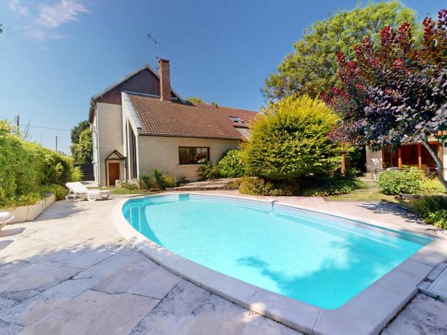 Maison 9 pièces 363 m²