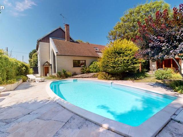 Maison 9 pièces 363 m²