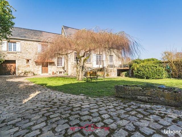 Maison 9 pièces 370 m²