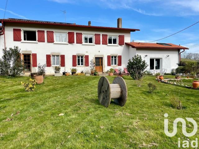 Maison 9 pièces 385 m²