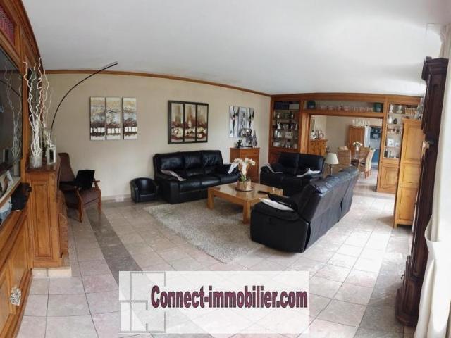 Maison 9 pièces 370 m²