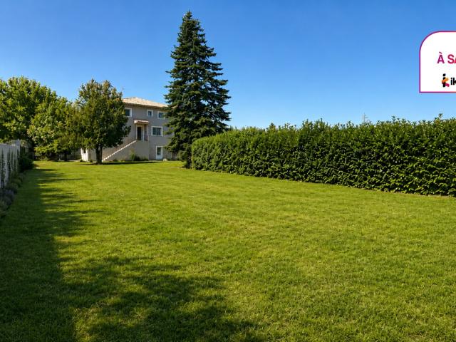 Maison 9 pièces 370 m²