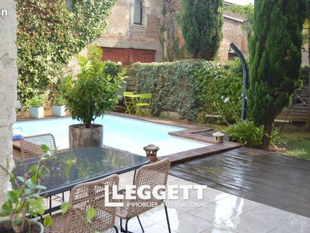 Maison 9 pièces 385 m²
