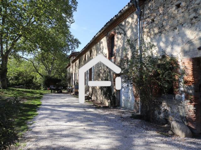 Maison 9 pièces 388 m²