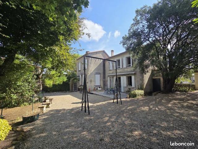 Maison 9 pièces 388 m²