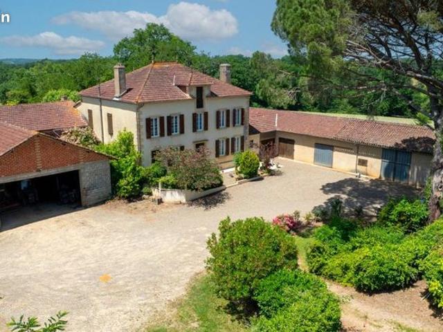 Maison 9 pièces 380 m²