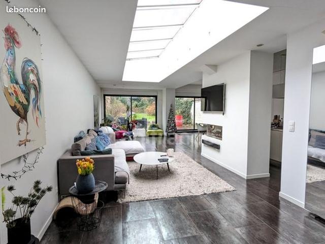 Maison 9 pièces 394 m²
