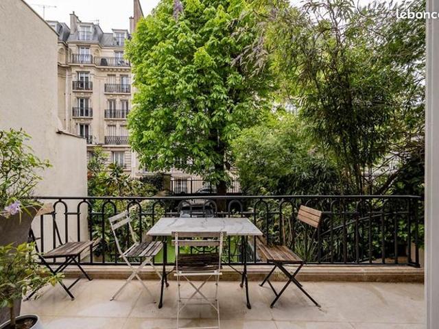Maison 9 pièces 399 m²
