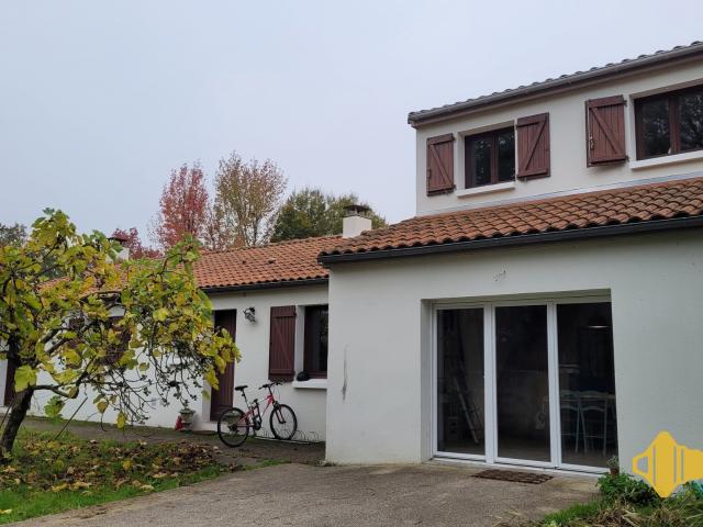 Maison 9 pièces 7ch Jardin