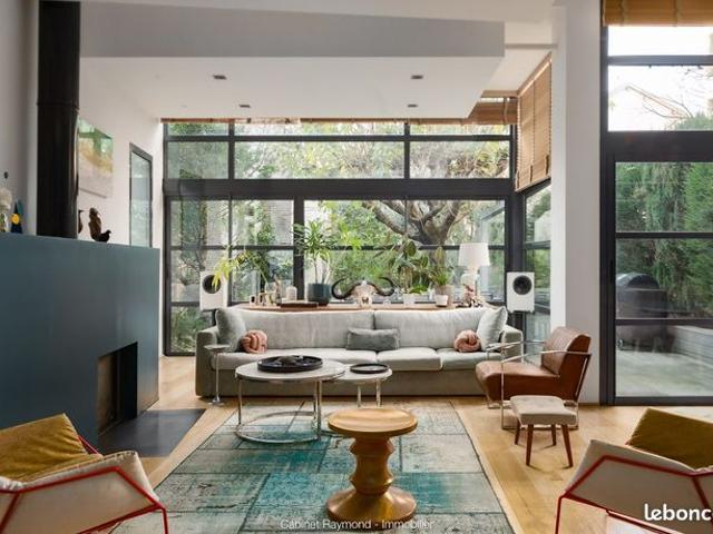 Maison 9 pièces 405 m²