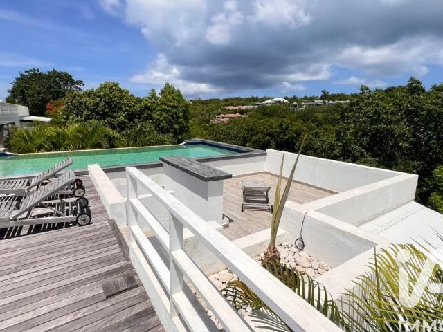 Maison 9 pièces 400 m²