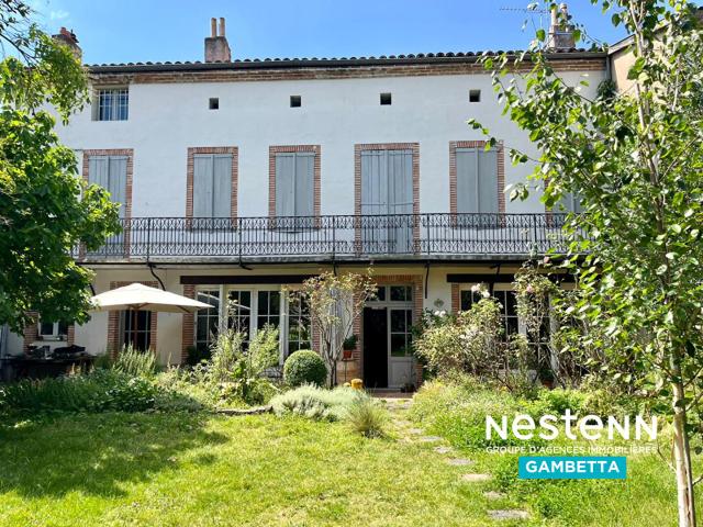 Maison 9 pièces 400 m²