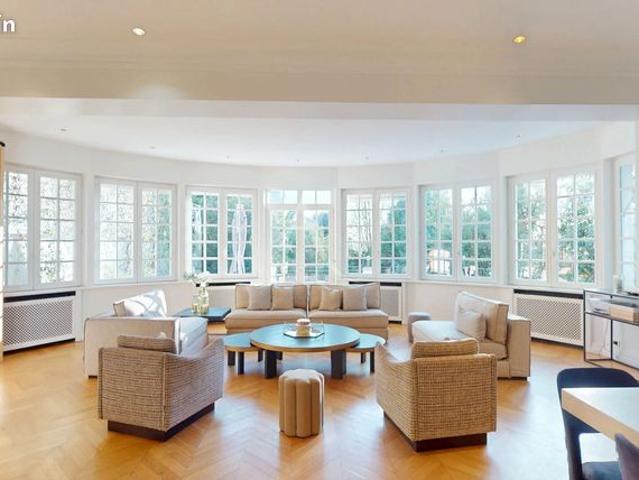 Maison 9 pièces 418 m²