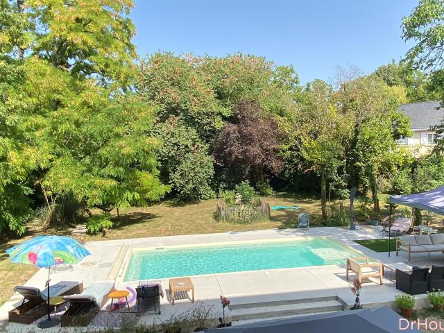 Maison 13 pièces 412 m²