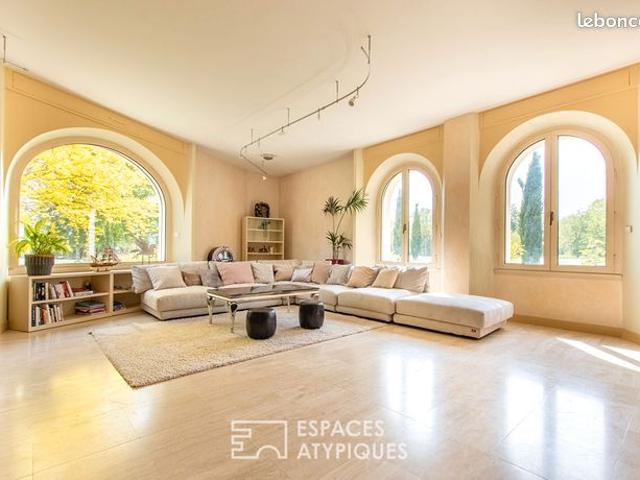 Maison 9 pièces 425 m²