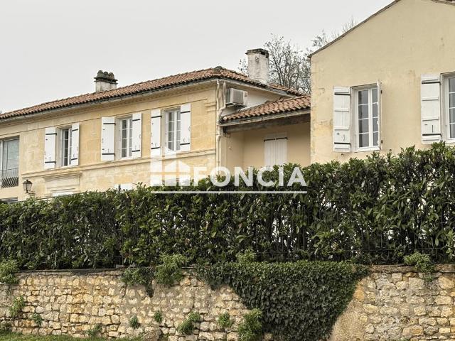 Maison 9 pièces 426 m²