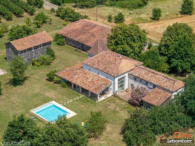 Maison 9 pièces 420 m²
