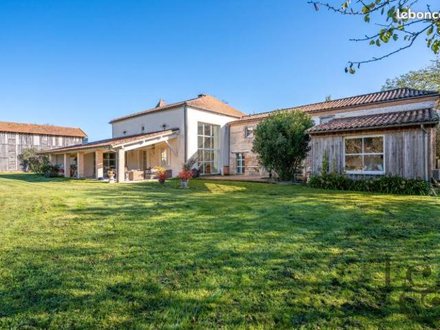 Maison 9 pièces 420 m²