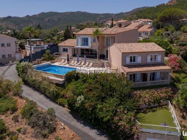Maison 9 pièces 420 m²