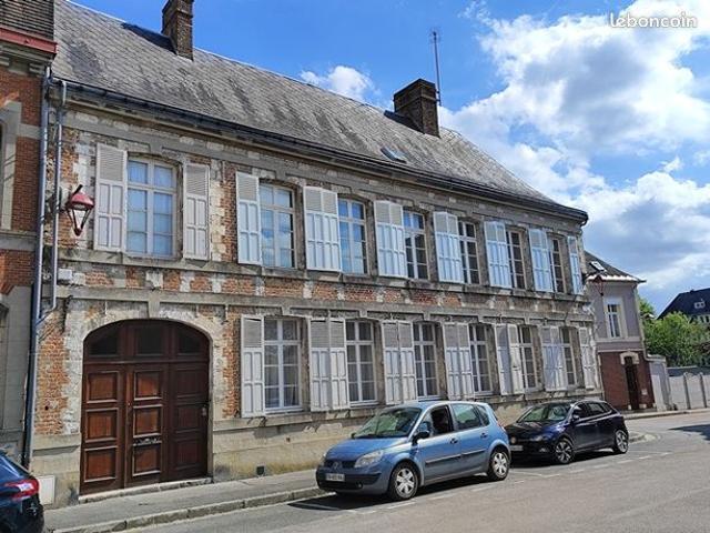 Maison 9 pièces 438 m²