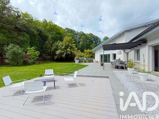 Maison 9 pièces 446 m²