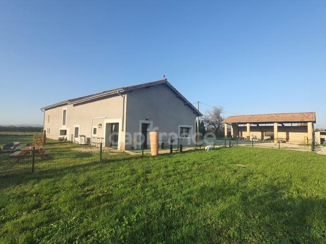 Maison 9 pièces 300 m²
