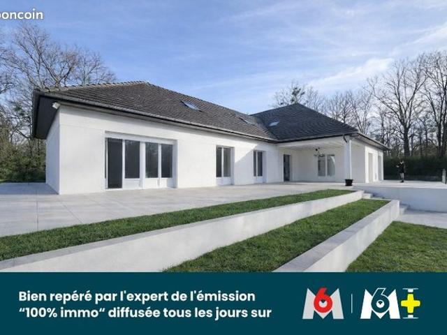 Maison 9 pièces 450 m²