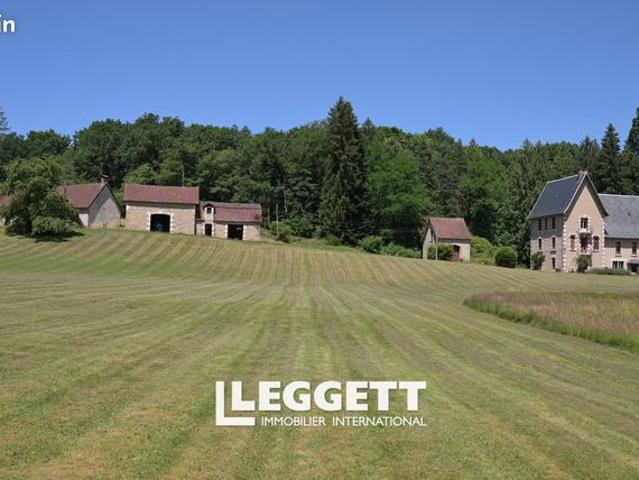 Maison 9 pièces 464 m²
