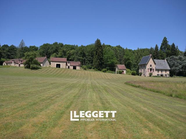 Maison 9 pièces 464 m²