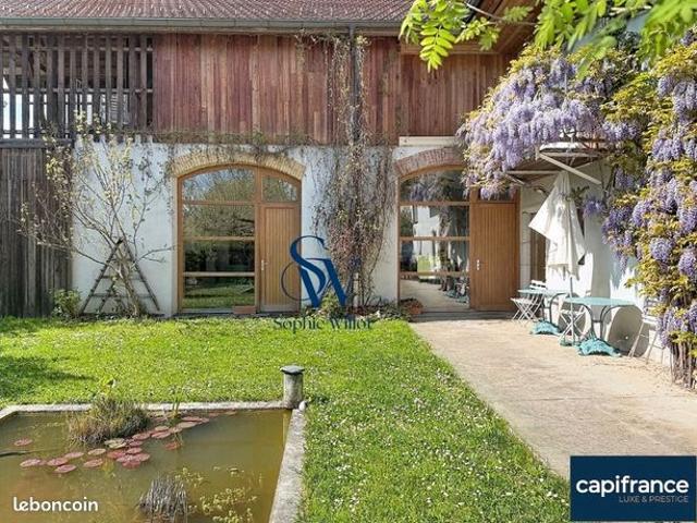 Maison 9 pièces 475 m²