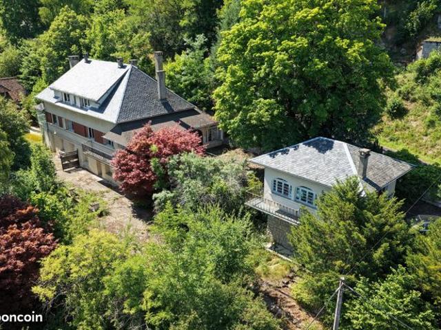 Maison 9 pièces 484 m²