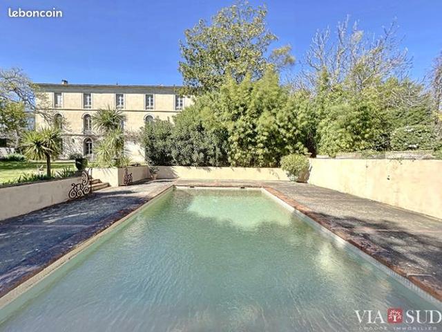Maison 9 pièces 481 m²