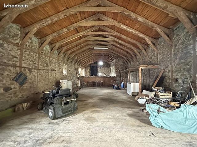 Maison 9 pièces 500 m²