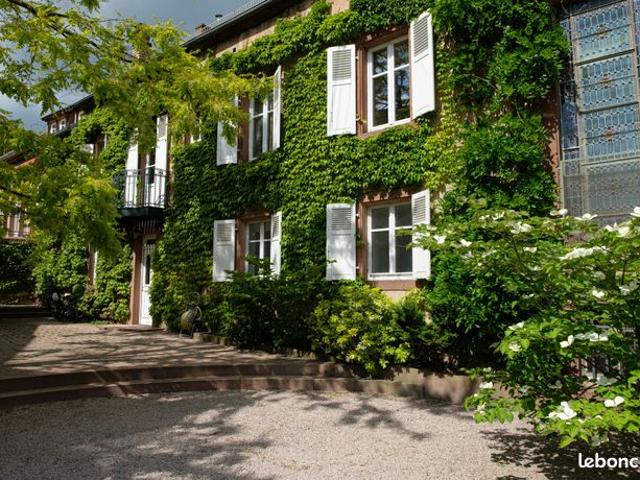 Maison 9 pièces 500 m²