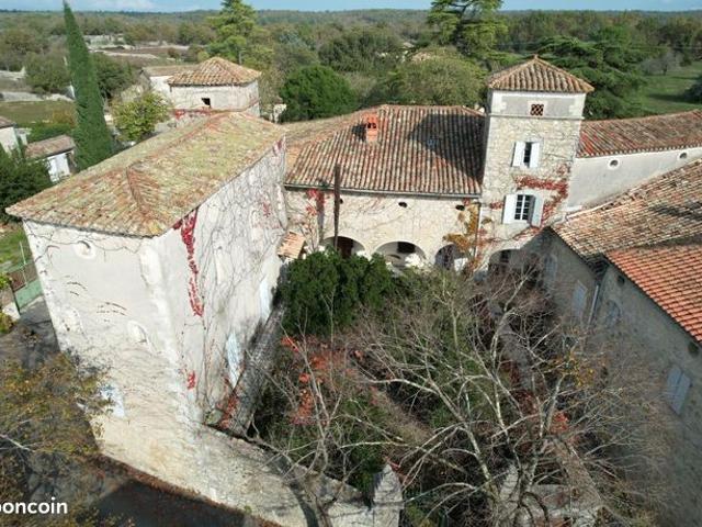 Maison 9 pièces 574 m²