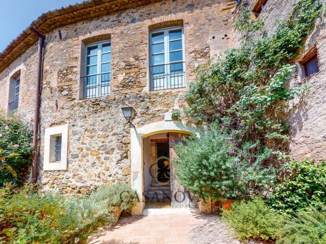 Maison 9 pièces 584 m²