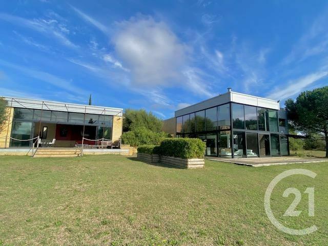 Maison 9 pièces 589 m²