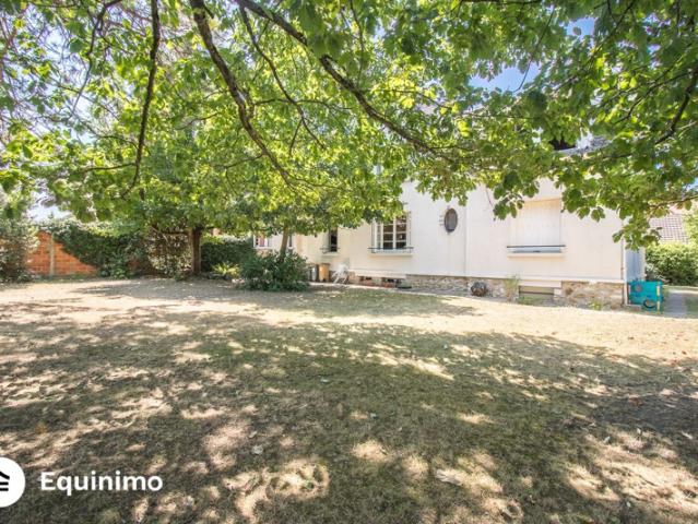 Maison 9 pièces 5 chambres avec grand jardin