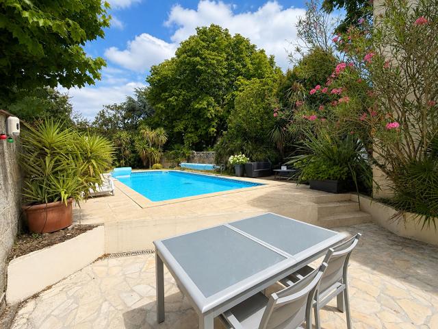 Maison 9 pièces à vendre à Bordeaux Saint Genes