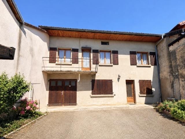 Maison 9p 227m2 avec garage et jardin