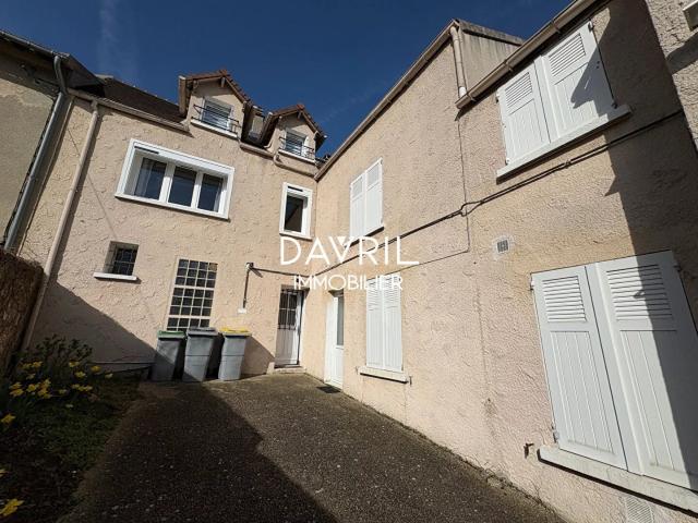MAISON COUP DE COEUR en plein village et studio indépendant !