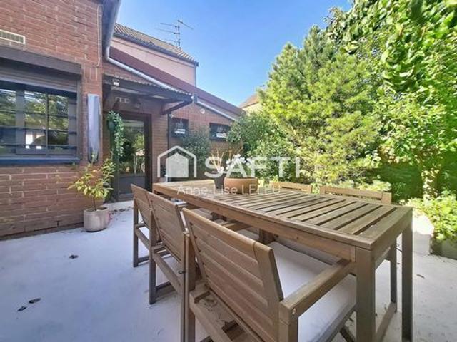 Maison coup de coeur entièrement rénovée avec garage et jardin