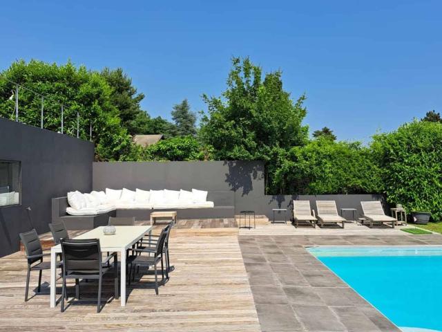 Maison coup de cur avec vue sur le lac | dreamo. Ch